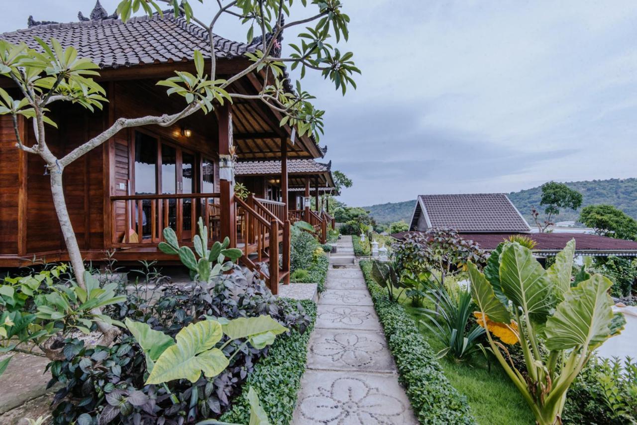 Sunday Huts Lembongan Hotel Exterior photo